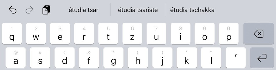 Capture d’écran avec les propositions « étudia tsar », « étudia tsariste » et « étudia tschakka » (pour le mot « étudiants »).